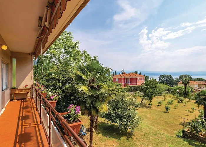Appartement 3 Bedroom Stunning In *