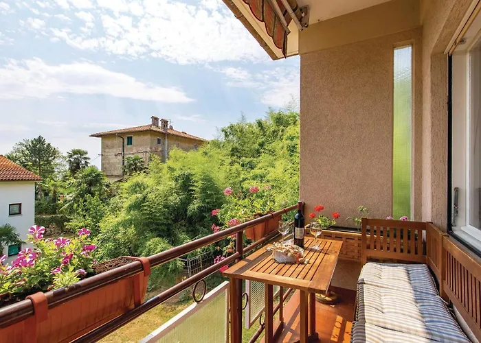 3 Bedroom Stunning In Appartement Lovran