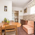 3 Bedroom Stunning In Apartament Lovran