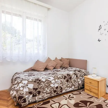 Appartamento 3 Bedroom Stunning In *