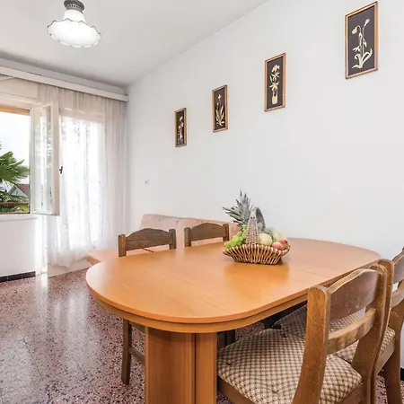 3 Bedroom Stunning In Laurana