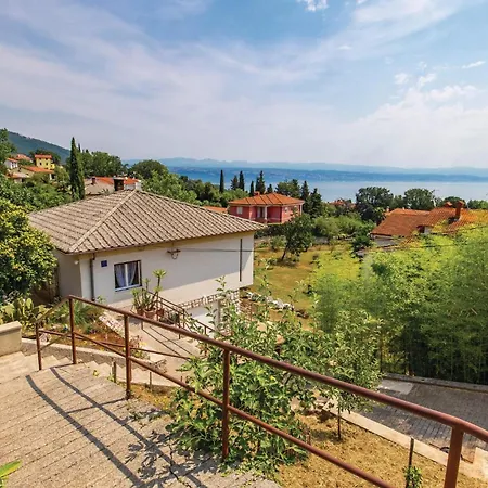 Apartment 3 Bedroom Stunning In Lovran